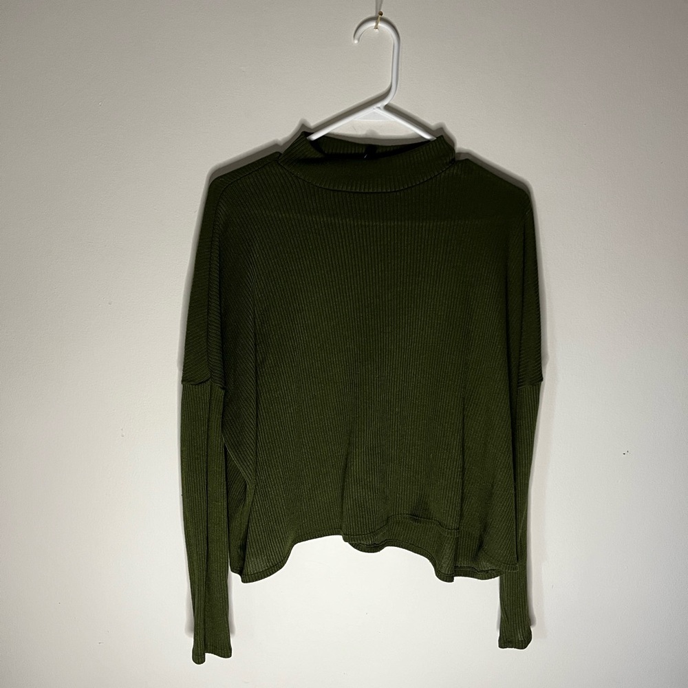 Earthy Green H&M Mockneck | Size L